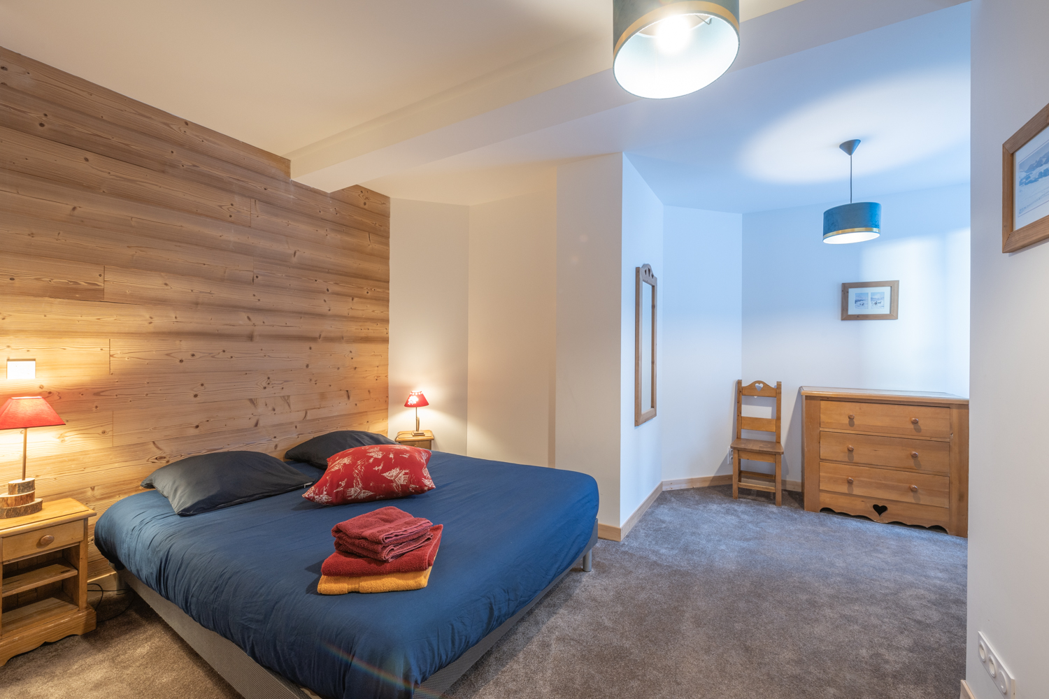 Chalet Alpe One 8P -3 chambres -3 SDB- pieds des pistes et centre
