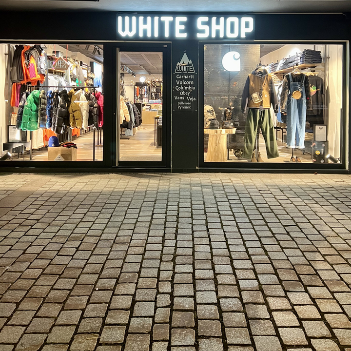 Devanture White Shop.jpg