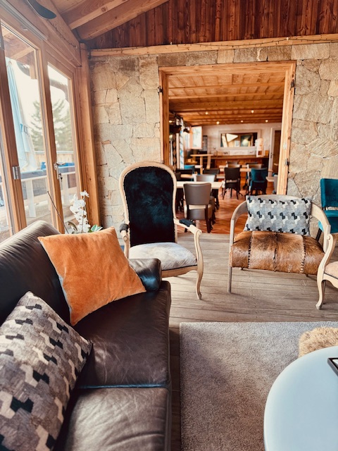 lounge-2.jpg