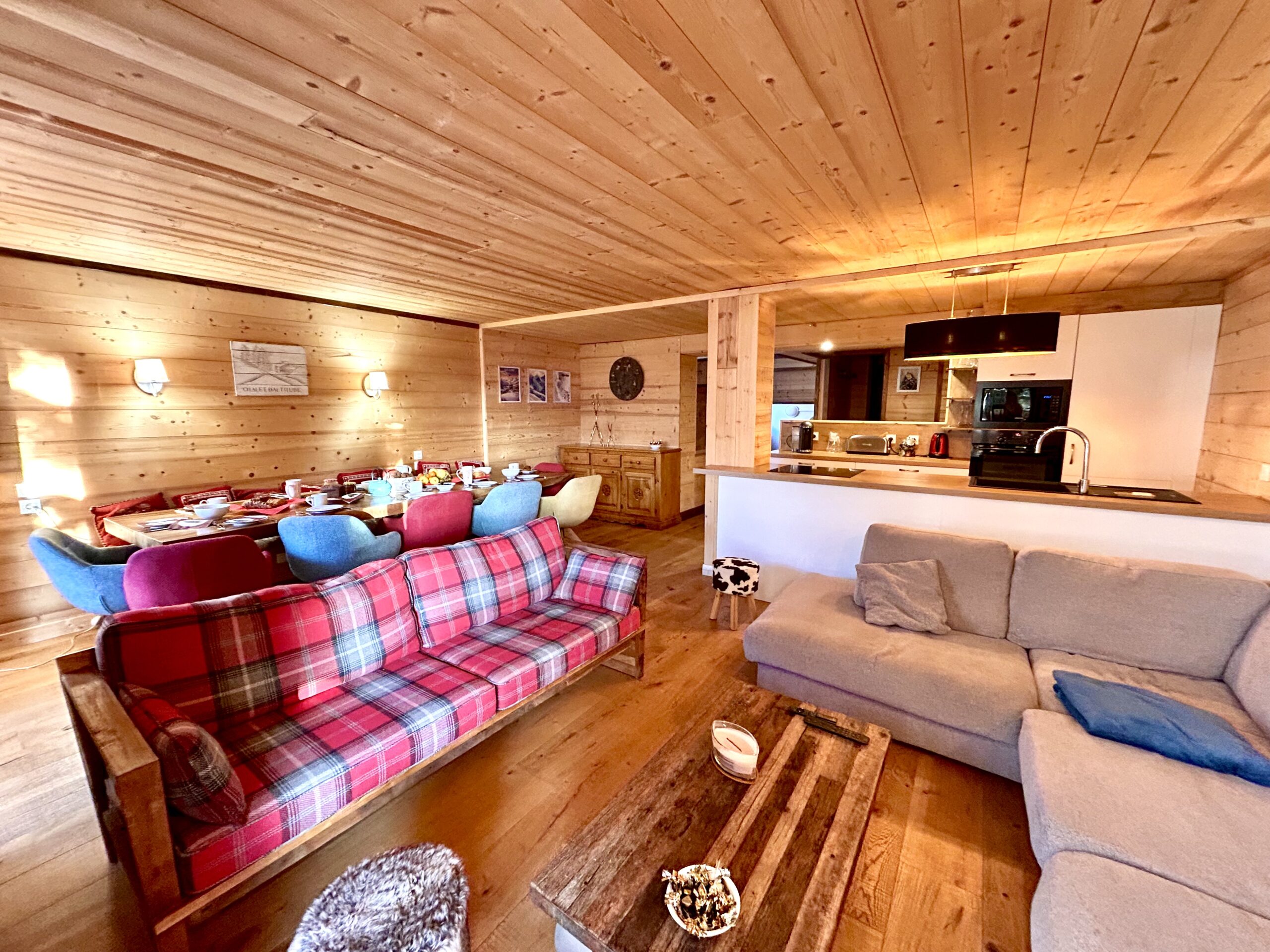 Chalet Alpe Two 12P- 5 CH- 5 SDB - Jacuzzi- Sauna- Pieds des pistes et centre