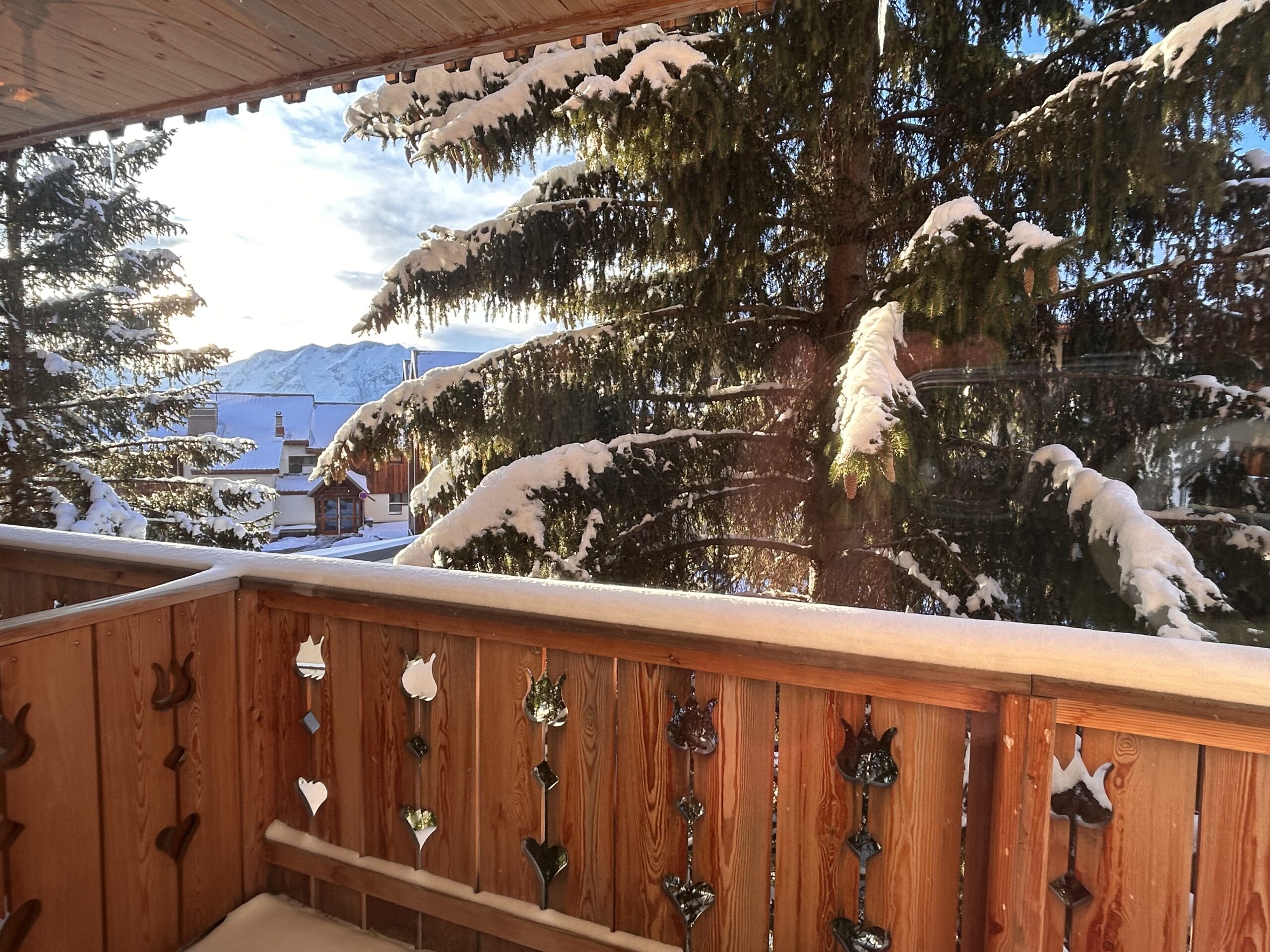 Chalet Alpe Two 12P- 5 CH- 5 SDB - Jacuzzi- Sauna- Pieds des pistes et centre