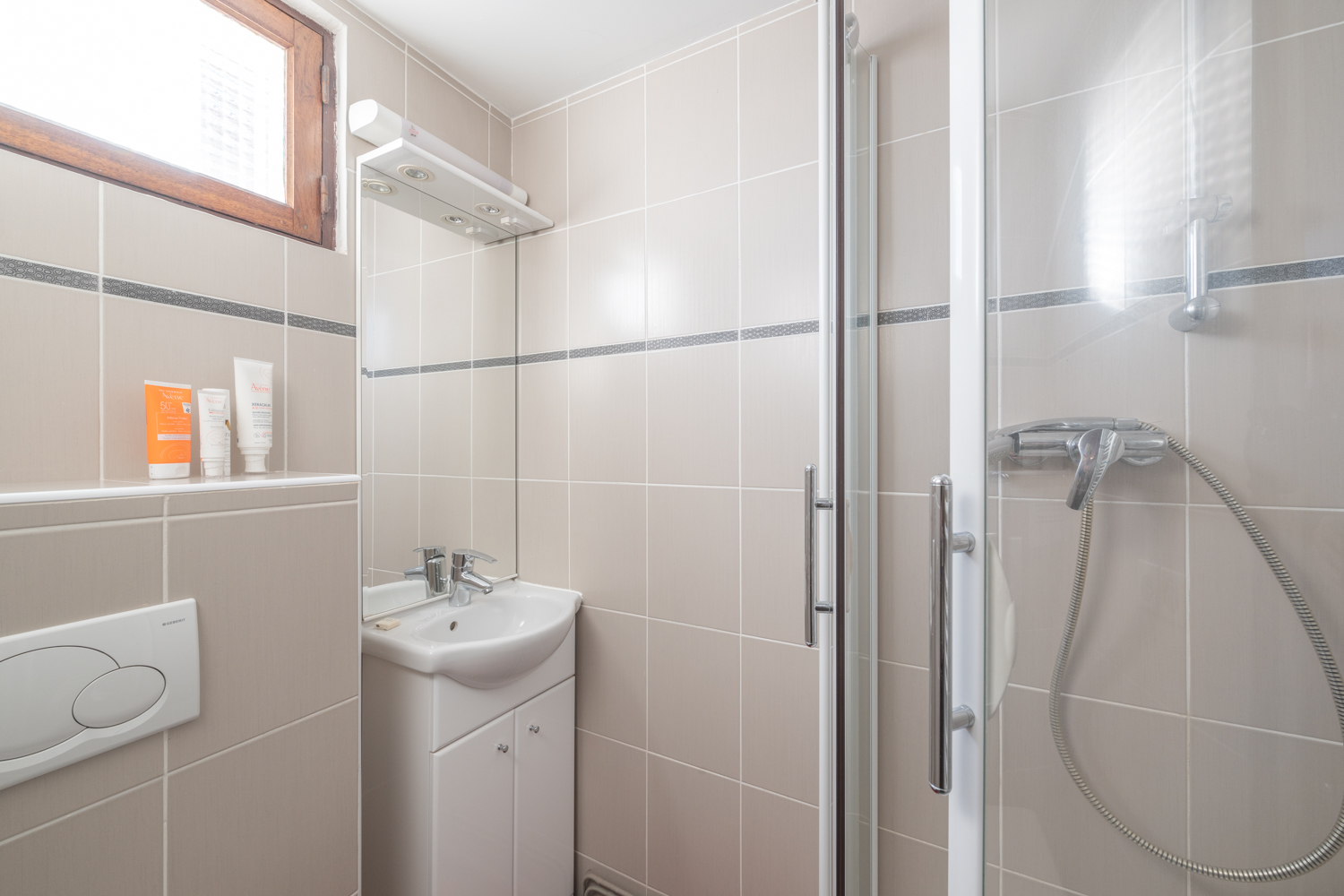 Chalet Alpe Two 12P- 5 CH- 5 SDB - Jacuzzi- Sauna- Pieds des pistes et centre