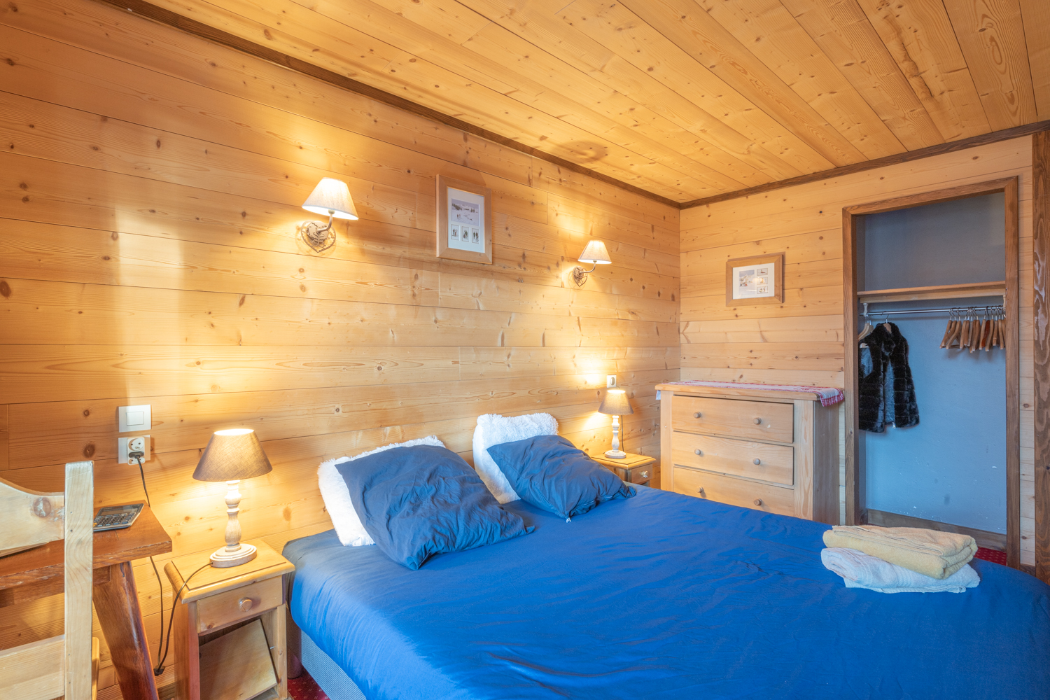 Chalet Alpe Two 12P- 5 CH- 5 SDB - Jacuzzi- Sauna- Pieds des pistes et centre