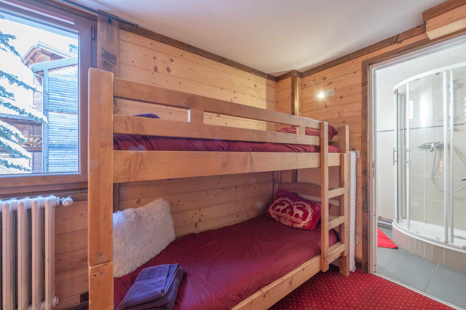 Chalet Alpe Two 12P- 5 CH- 5 SDB - Jacuzzi- Sauna- Pieds des pistes et centre