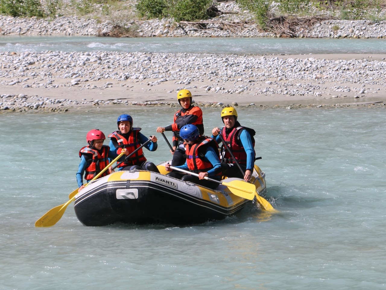 Anna Purna Adventure Team building micro-aventure rafting.JPG