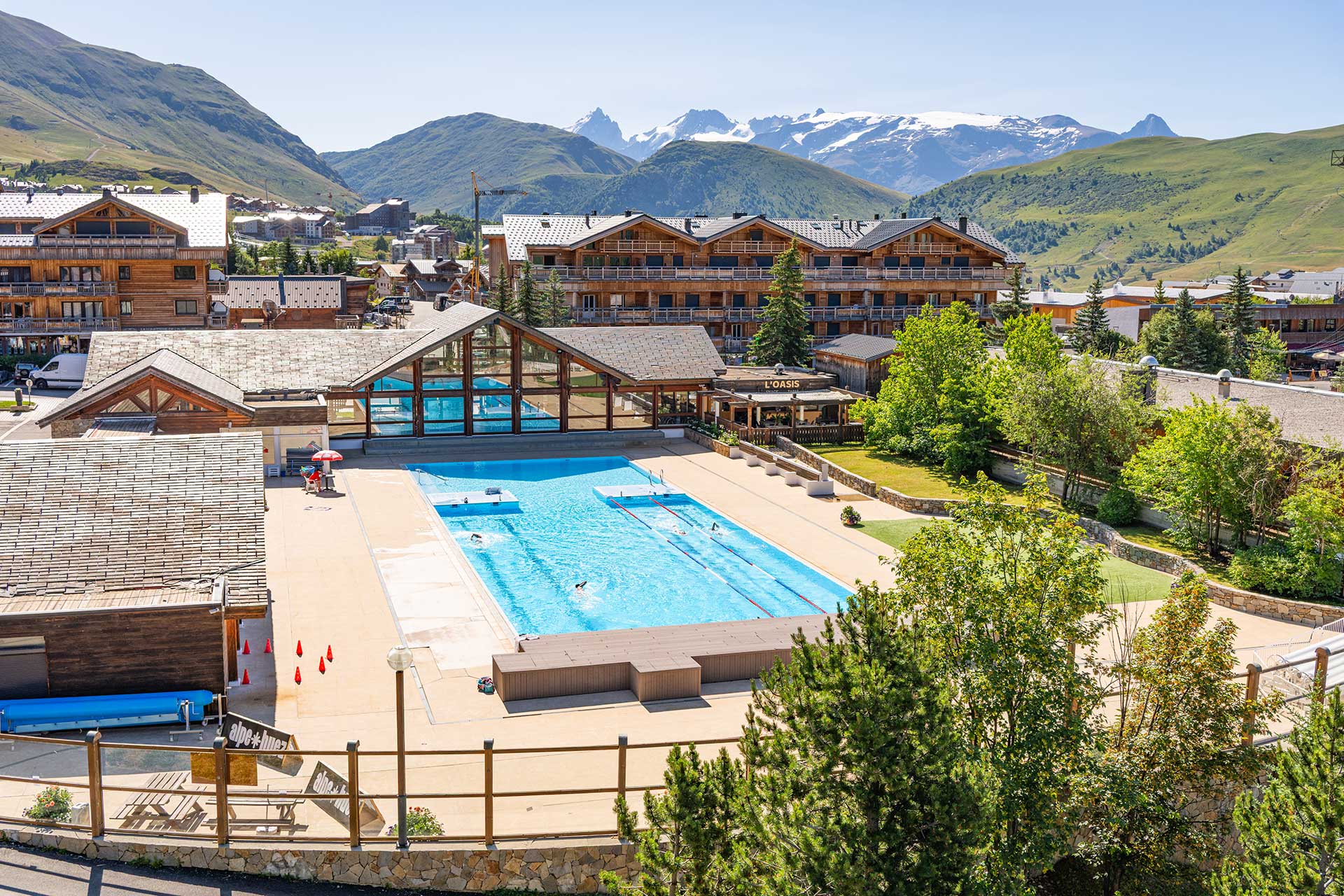 Piscine de plein air chauff&eacute;e_Alpe d'Huez
