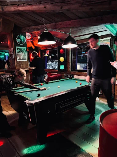 Le billard du Eight Bar