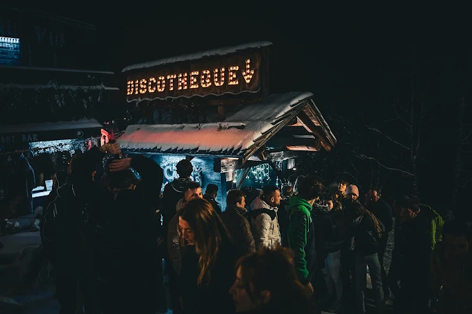 Entr&eacute;e des Caves de l'Alpe