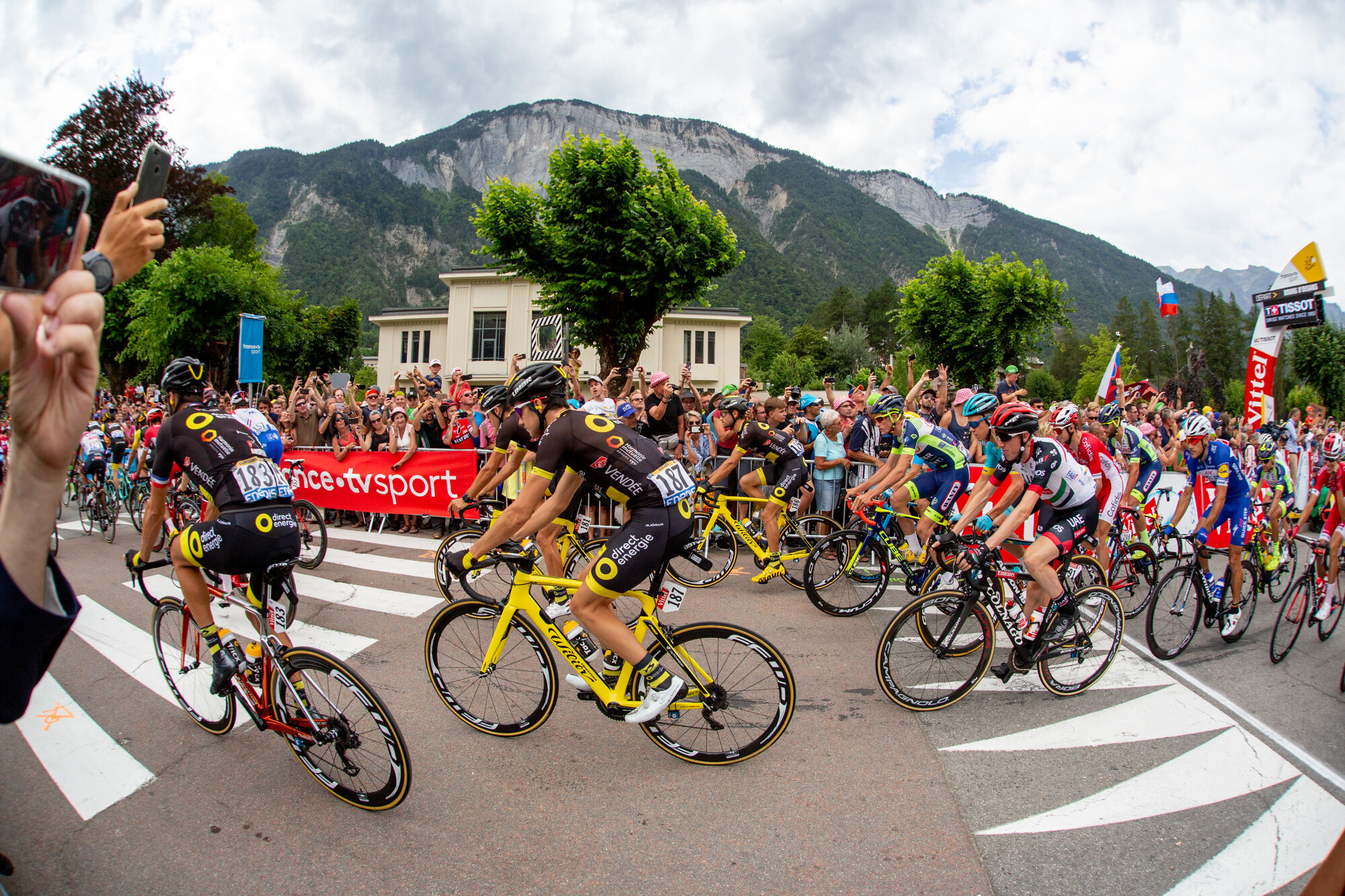 Tour de france 2026 - &eacute;tape 20 : D&eacute;part du Bourg-d'Oisans_Le Bourg-d'Oisans