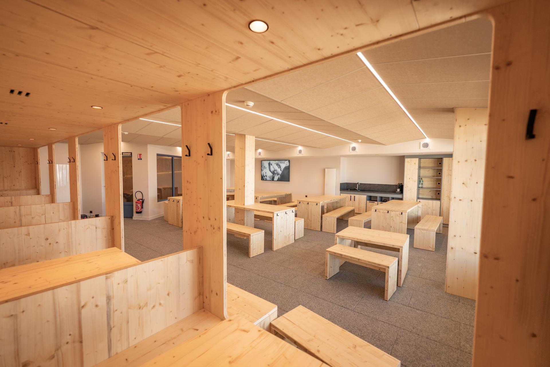 Salle hors sac / salle de pique-nique_Alpe d'Huez