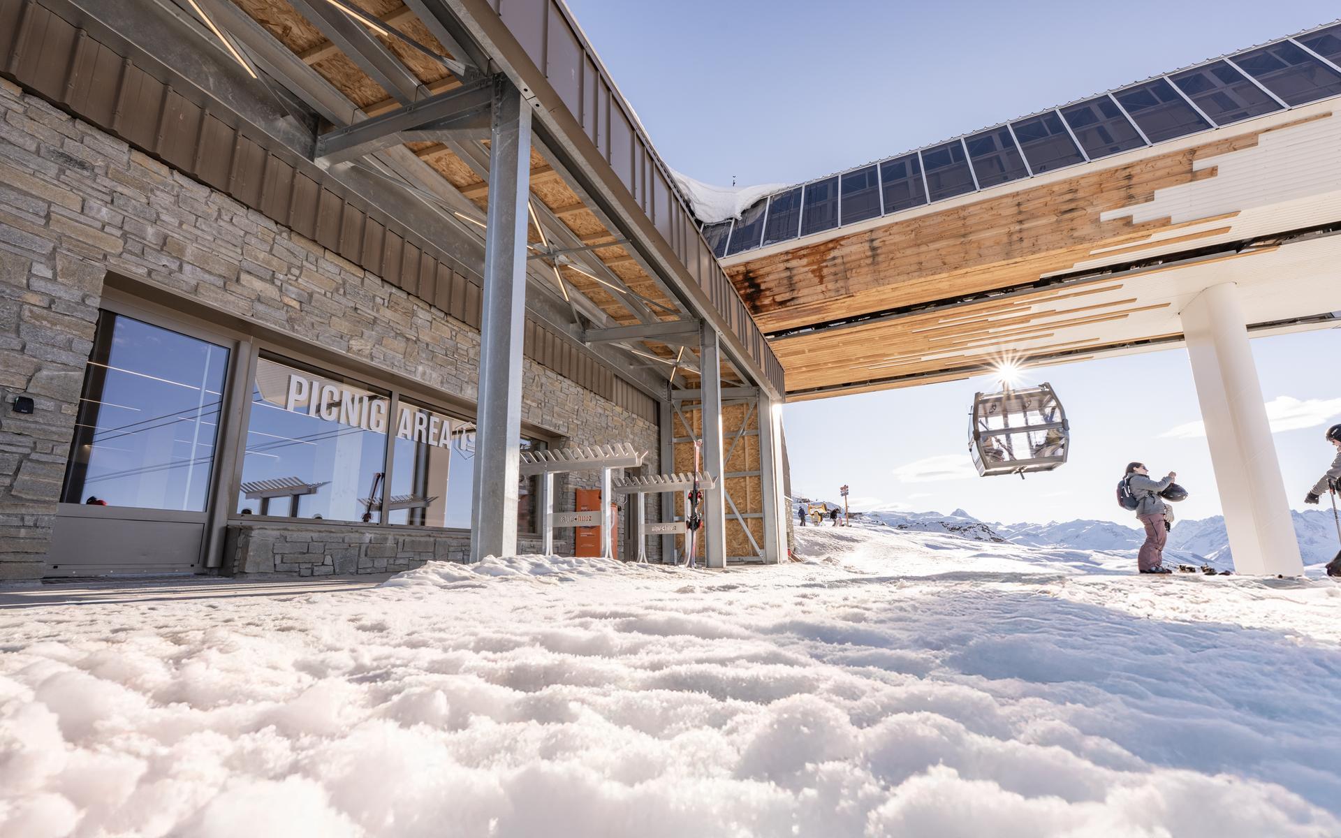 Salle hors sac / salle de pique-nique_Alpe d'Huez