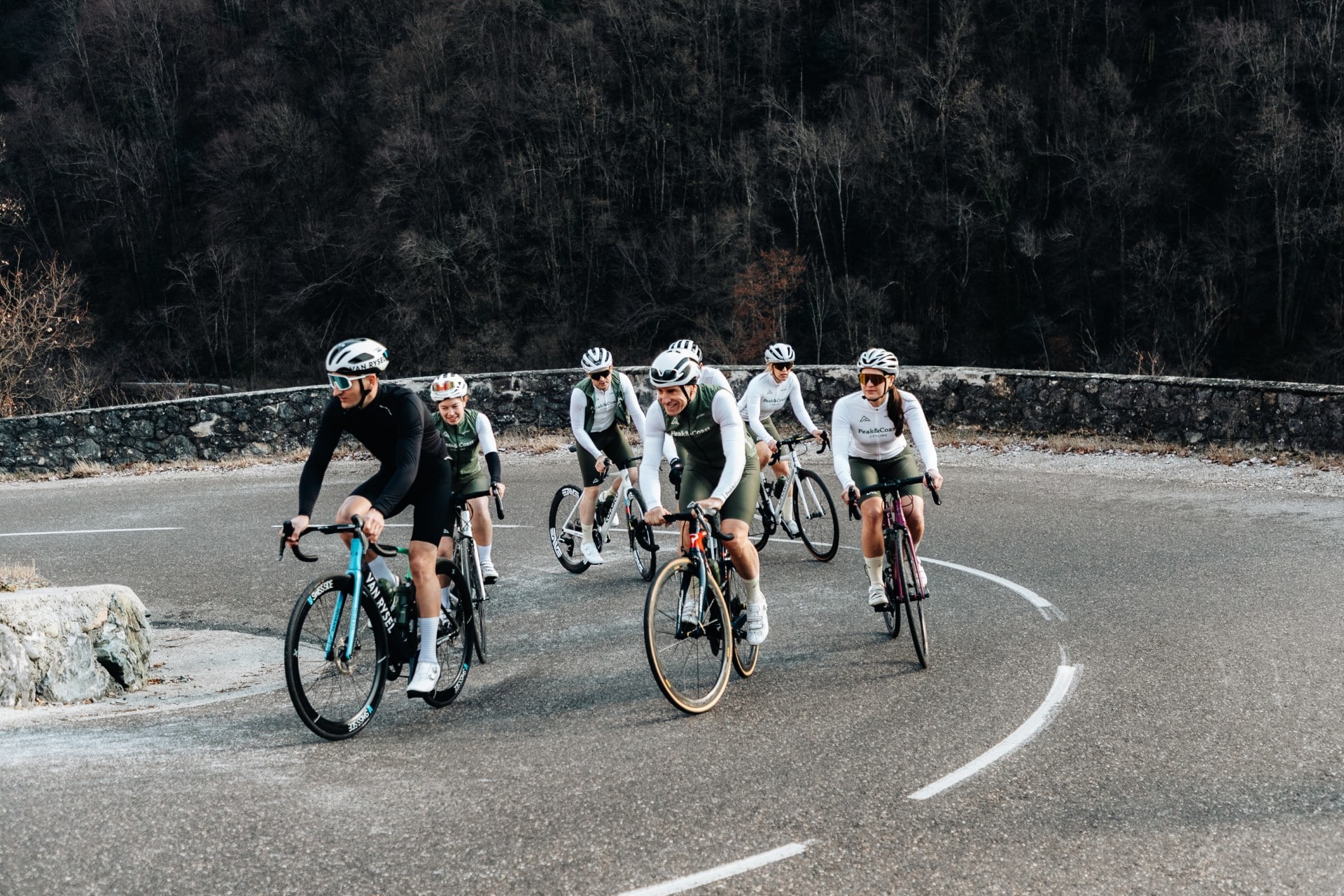 Peak &amp; Coast Cycling Camp_Alpe d'Huez