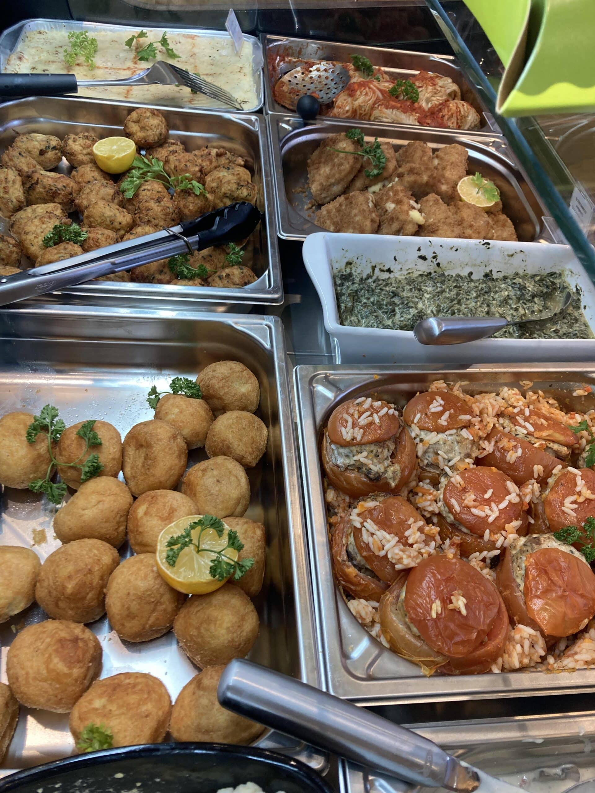 Sélection de plats traiteurs bien produits