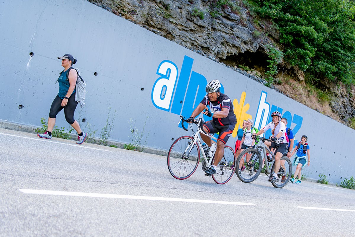 Mont&eacute;e de l'Alpe d'Huez du 93&egrave;me RAM