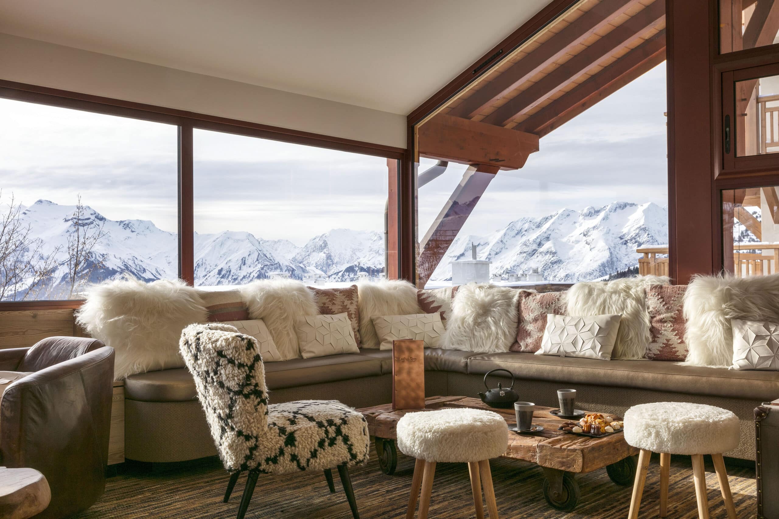 Aux Grands Rouges - véranda - hôtel Grandes Rousses - Alpe d_Huez (2).jpg