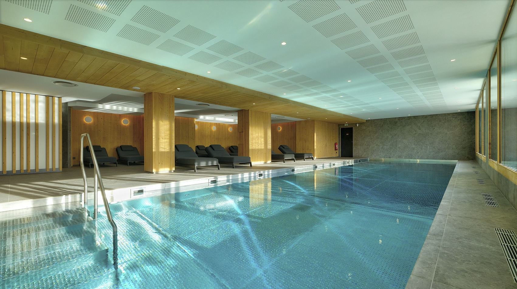 02-Piscine Phoenix.jpg