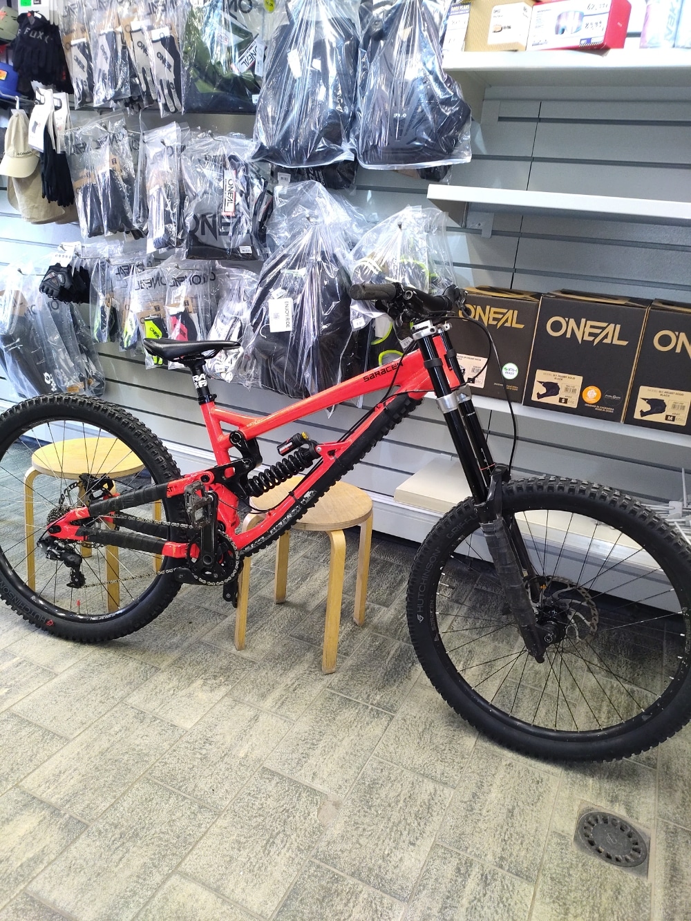 VTT DH SARACEN