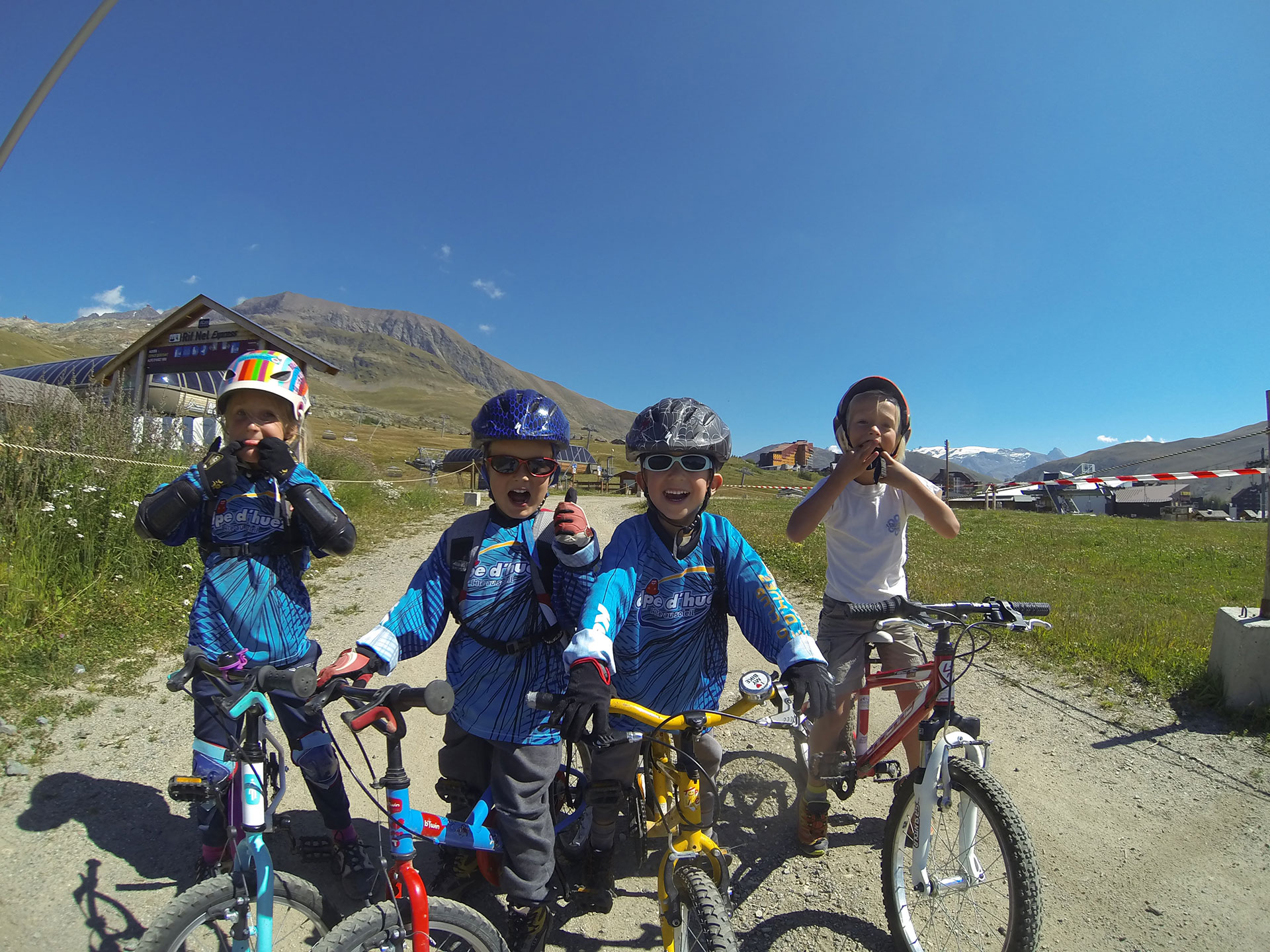 Ecole MCF Alpe d'Huez - Cours de VTT et V&eacute;lo de route_Alpe d'Huez