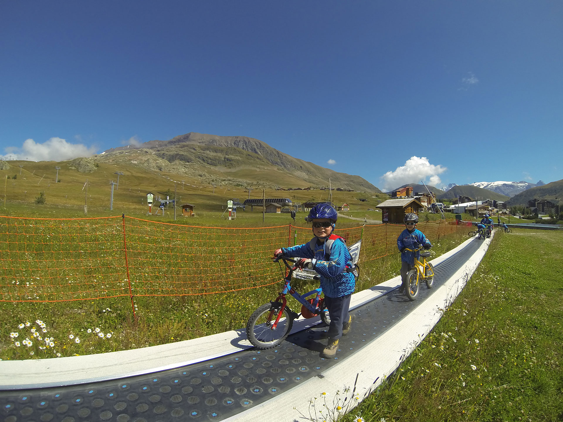 Ecole MCF Alpe d'Huez - Cours de VTT et V&eacute;lo de route_Alpe d'Huez
