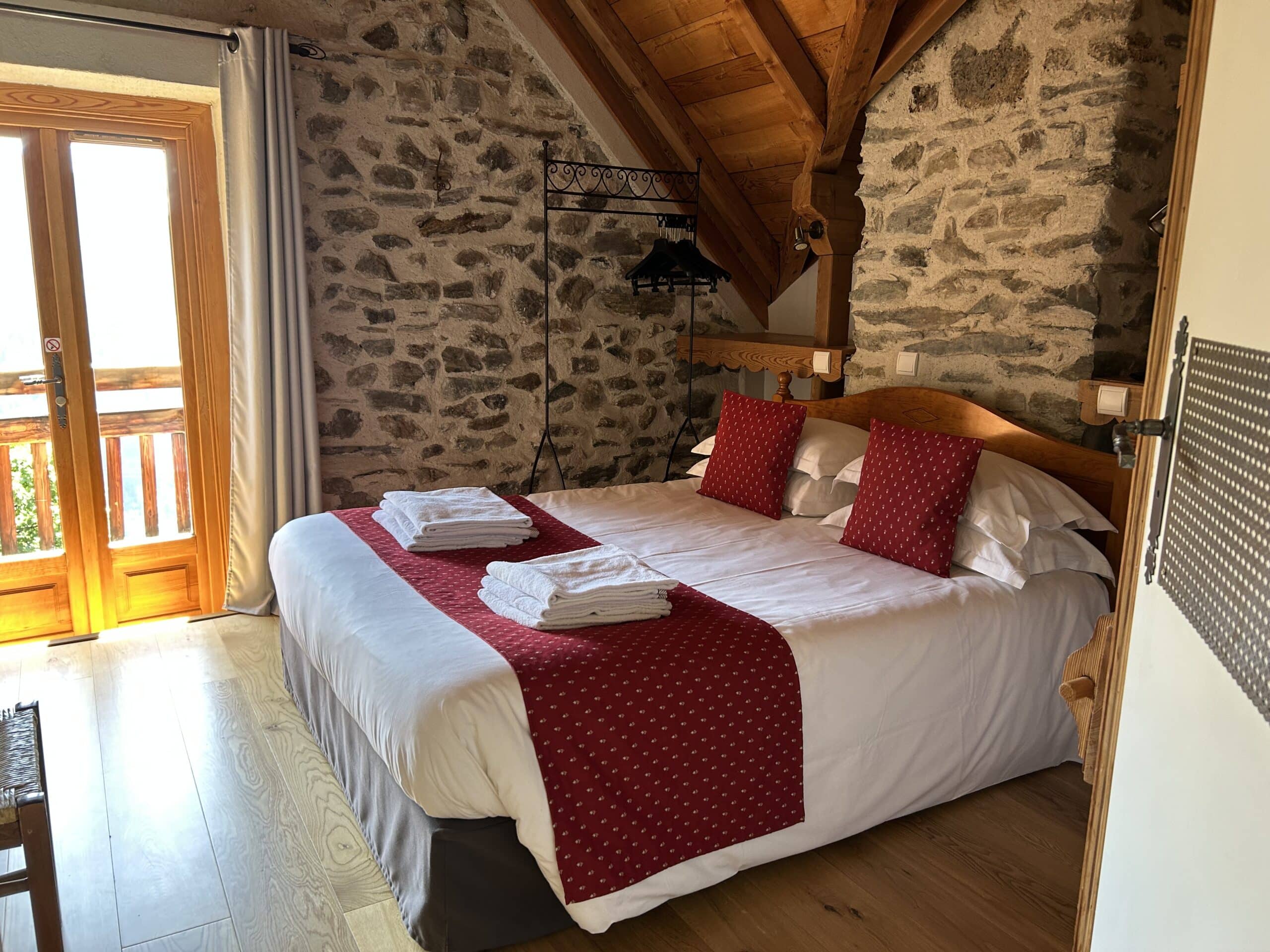 Chalet Ancolie CH 4